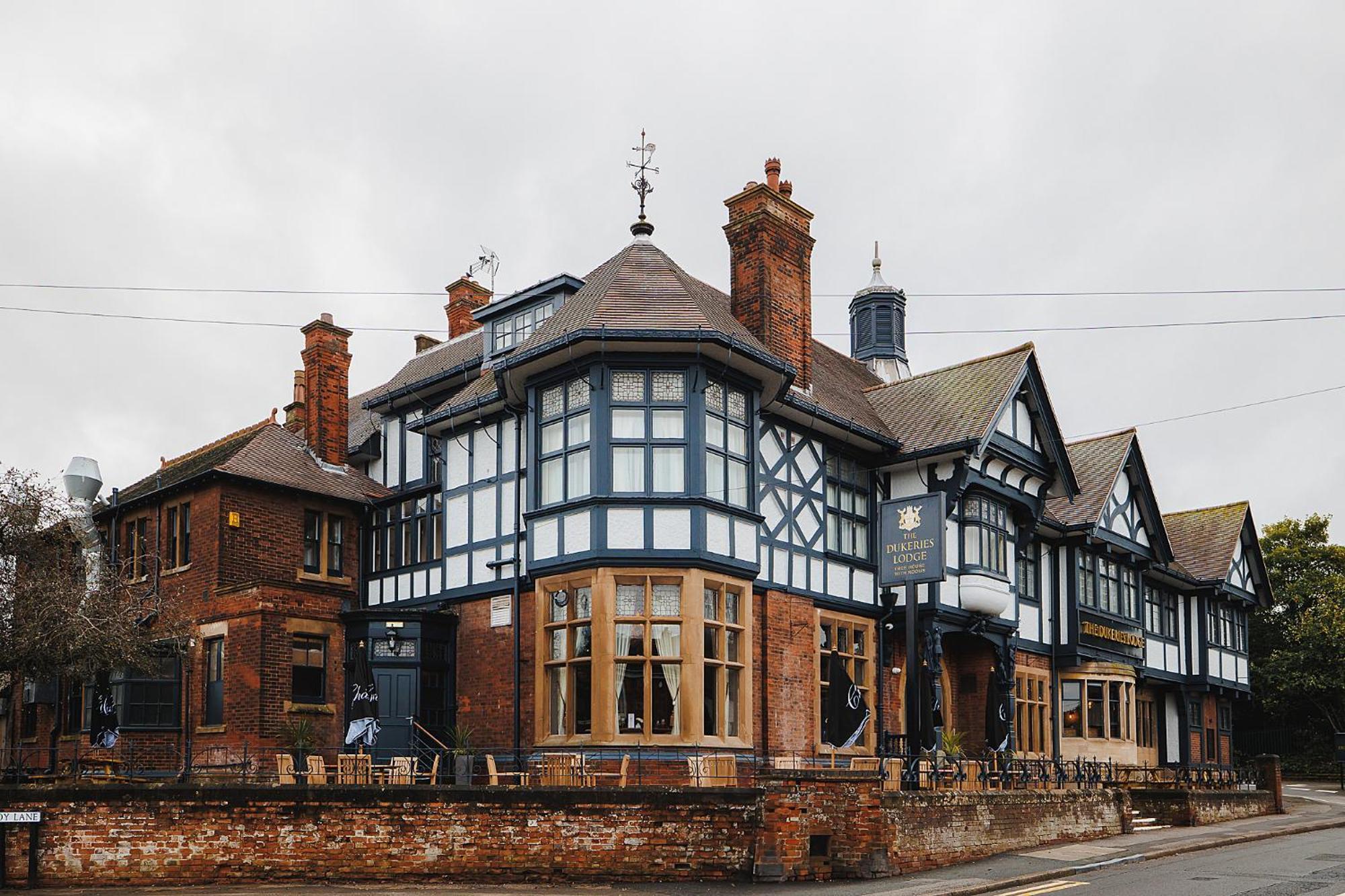 The Dukeries Lodge, Edwinstowe, Nottinghamshire Exterior photo